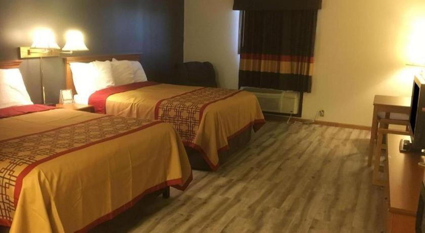 Americas Best Value Inn & Suites Thief River Falls Buitenkant foto